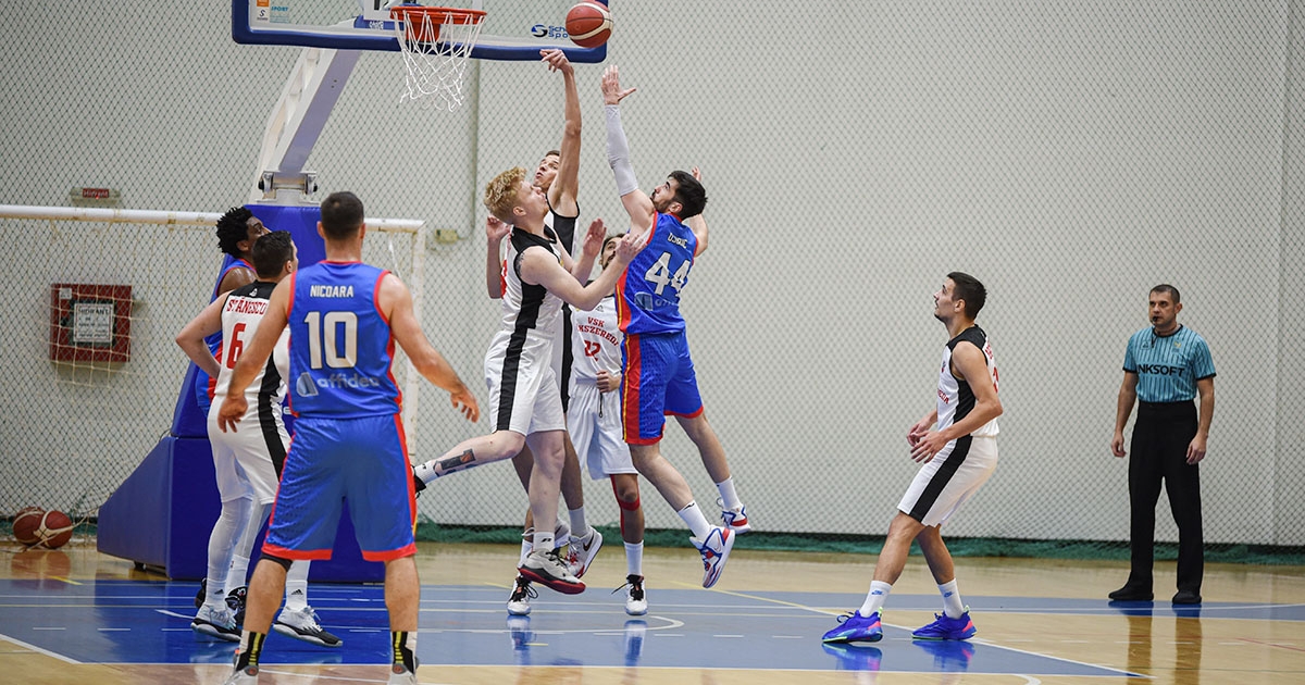 Összeomlás a hajrában